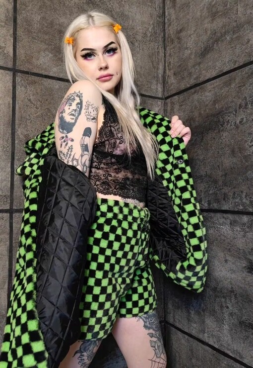 garment image