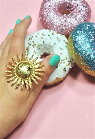 VINTAGE BROOCH, 1990S SUN PIN