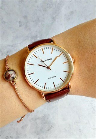 TRADITIONAL GOLD-TONE WATCH