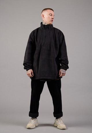 OVERSIZED FLEECE IN BLACK