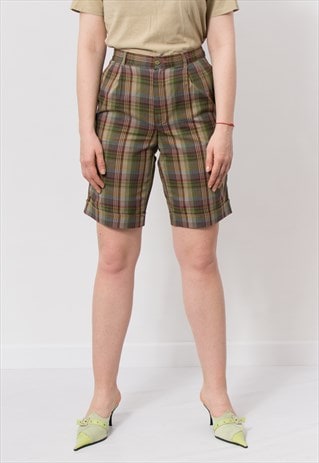VINTAGE PLEATED SHORTS IN PLAID PATTERN