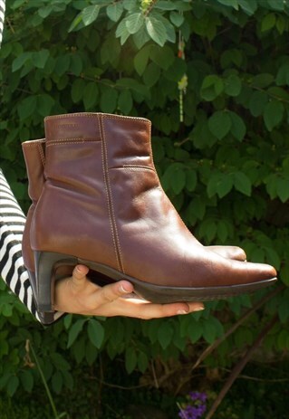 VINTAGE 90'S SOFT REAL LEATHER BLOCK HEEL BOOTS