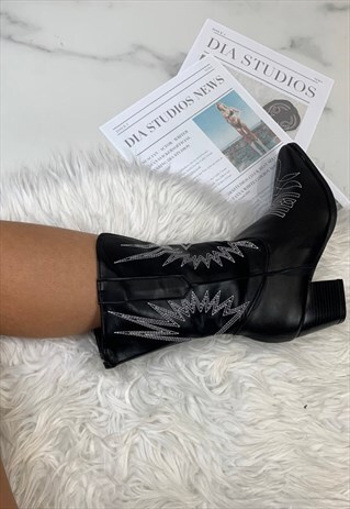 BLACK EMBROIDERED COWBOY BOOTS MID-CALF