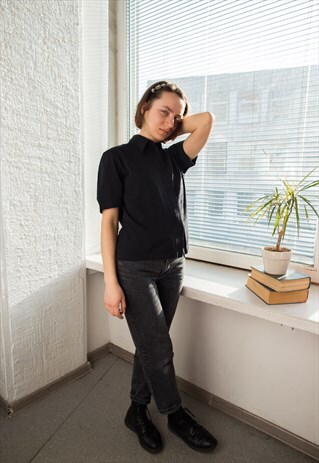 VINTAGE 80'S BLACK MINIMALIST SHORT SLEEVED BLOUSE