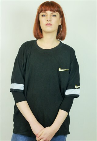 VINTAGE 90S NIKE TSHIRT