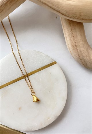 GOLD HAND SYMBOL DAINTY PENDANT NECKLACE