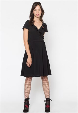 BLACK SHORT SLEEVE DRESS WITH RUFFLE WRAP DETAIL