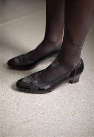VINTAGE 80'S BLACK VARNISHED PATCHES STYLE DECORATED SHOES