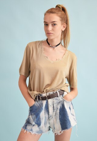 90'S RETRO OVERSIZED EMBROIDERY NEUTRAL MOMS TOP