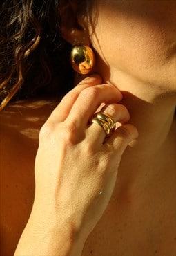 Waterproof gold double ring