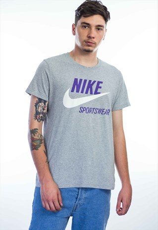 VINTAGE NIKE LOGO T-SHIRT 90S L 5.5
