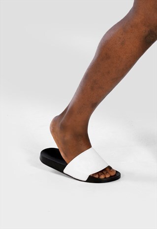 ESSENTIAL BEACH SANDAL FLIP FLOP SLIDERS - BLACK/WHITE