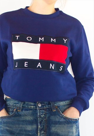 RETRO TOMMY HILFIGER SPELL OUT LOGO SWEATSHIRT