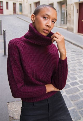 RED TURTLE NECK SWEATER
