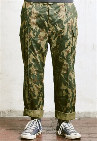 VINTAGE CAMOUFLAGE CARGO TROUSERS