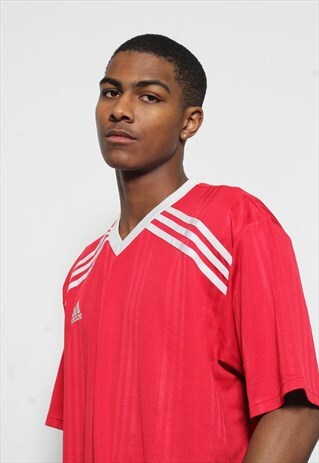 VINTAGE ADIDAS T-SHIRT RED