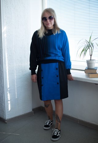 VINTAGE 90'S BLUE/BLACK KNITTED JUMPER