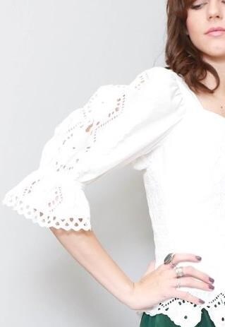 VINTAGE 1970'S WHITE LACE UP BOHO FESTIVAL TOP
