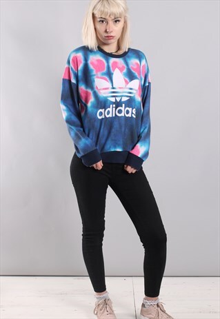 VINTAGE ADIDAS SWEATSHIRT