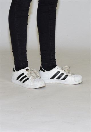 VINTAGE WHITE ADIDAS SUPERSTAR SHELL TOE TRAINERS