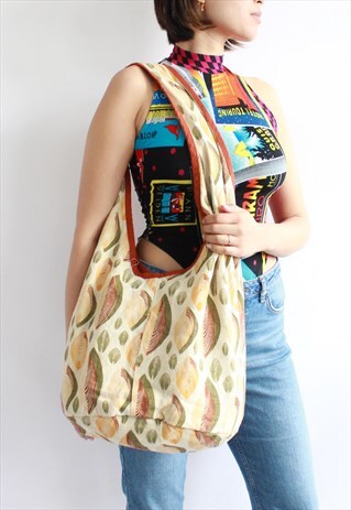 AMAZING CREAM MULTI PRINTED SHOULDER BAG