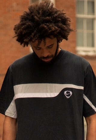 VINTAGE TOTAL 90S NIKE T-SHIRT IN BLACK, CREAM AND WHITE
