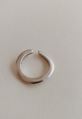 KIRA RING IN SILVER