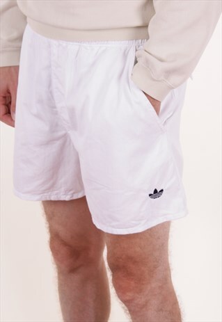 90S VINTAGE ADIDAS SPORTS SHORTS AA6295( NEW WITH TAG)