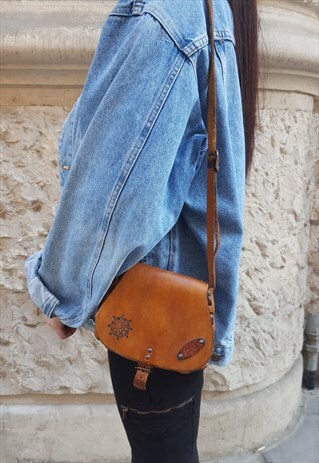 VINTAGE BOHO RARE SHOULDER BAG IN LEATHER,