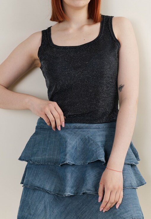 garment image