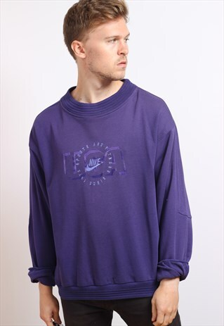 VINTAGE NIKE SWEATSHIRT