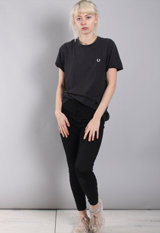 VINTAGE FRED PERRY T-SHIRT