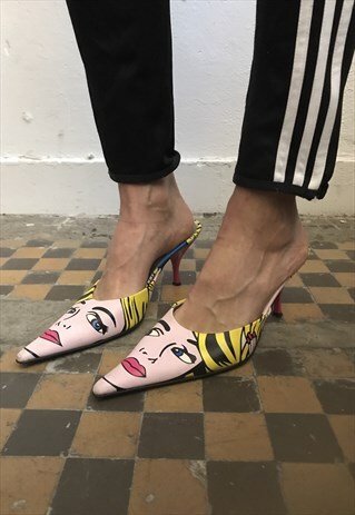 VINTAGE 90' COOL OLDSCHOOL PRINTED COMIC SLIP SHOES