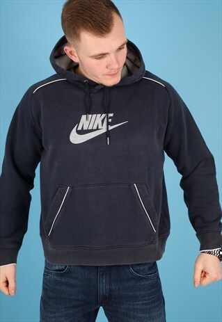 VINTAGE NIKE HOODIE IN BLACK NH85