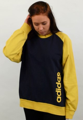 VINTAGE ADIDAS SWEATER