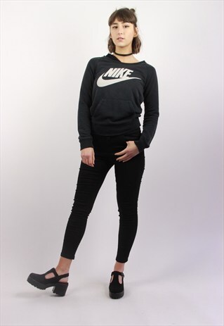 VINTAGE NIKE SWEATSHIRT