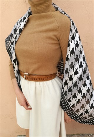 VINTAGE 80S SOFT BLACK AND WHITE SCARF IN AZTEC PRINT