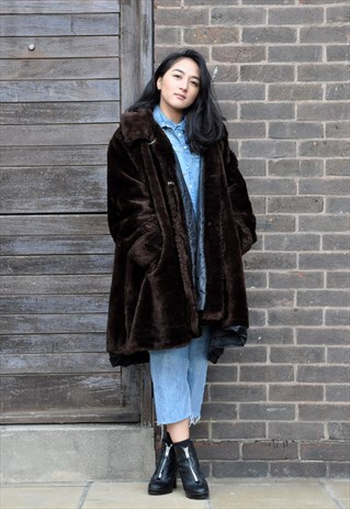 VINTAGE 90S DARK BROWN FAUX FUR TEDDY COAT