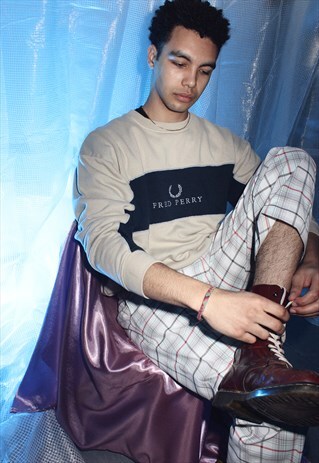 VINTAGE FRED PERRY BEIGE AND NAVY SWEATSHIRT