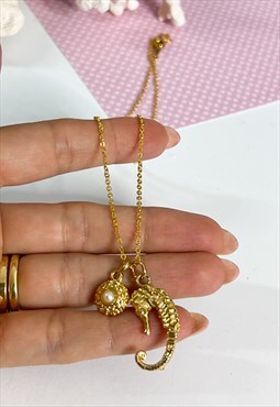 1970's Gold Seahorse Necklace