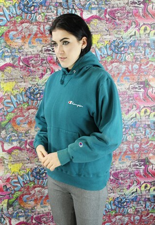 VINTAGE CHAMPION 90S SWEATSHIRT HOODIE. BRANDED SPORTSWEAR.