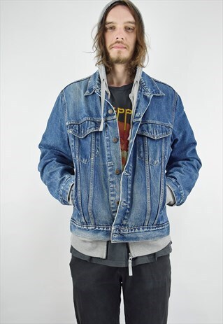 VINTAGE 90S CLASSIC LEVI'S MID BLUE TRUCKER JACKET