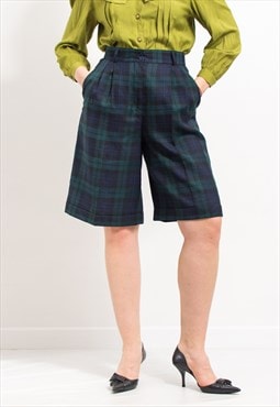 Vintage tailored wool shorts in plaid pattern tartan women