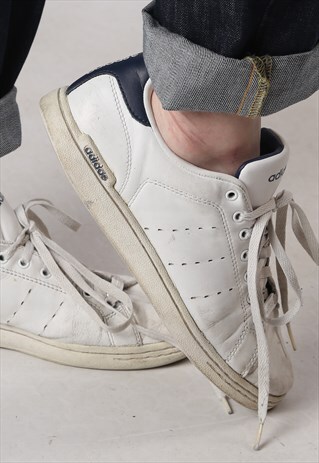 ADIDAS TRAINERS UK 9 , US 9.5 , (MCG)