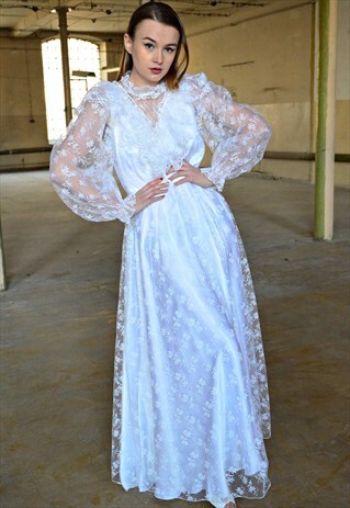 70S VINTAGE WHITE WEDDING DRESS