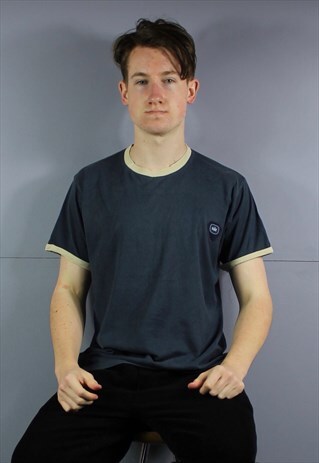 VINTAGE NIKE T-SHIRT IN NAVY BLUE WITH EMBROIDERED PATCH LOG