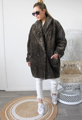 VINTAGE FAUX FUR COAT