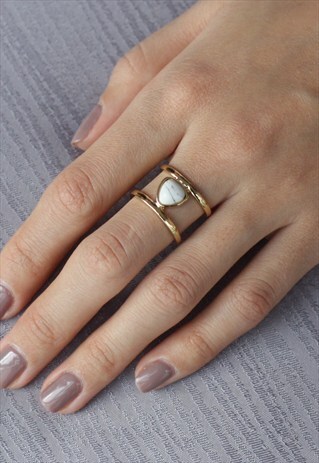 DOUBLE CIRCLED MARBLED STONE RING (WHITE)