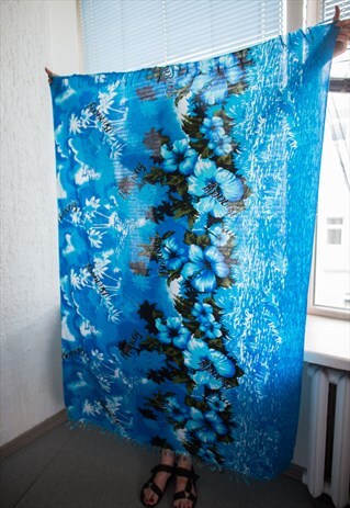 VINTAGE 90'S BLUE FLOWER PRINT BEACH SCARF