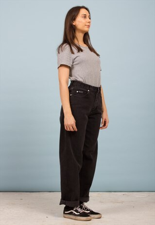 BLACK MOM JEANS